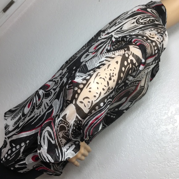 Chico’s Black/White/Silk Print Blouse - Picture 5 of 8